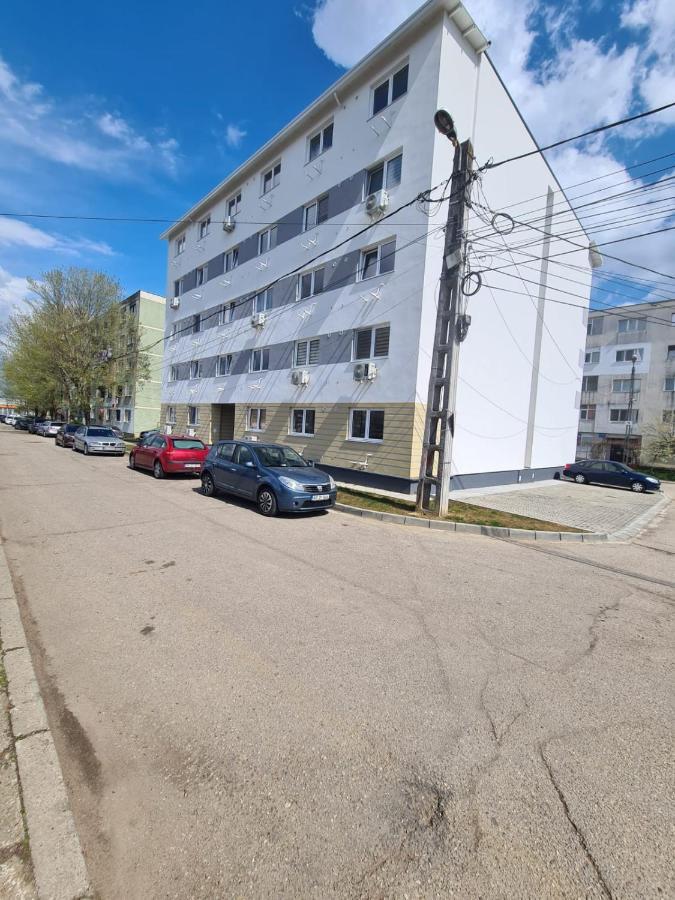 Ferienwohnung Garsoniera Luxury Kevin Piteşti Exterior foto