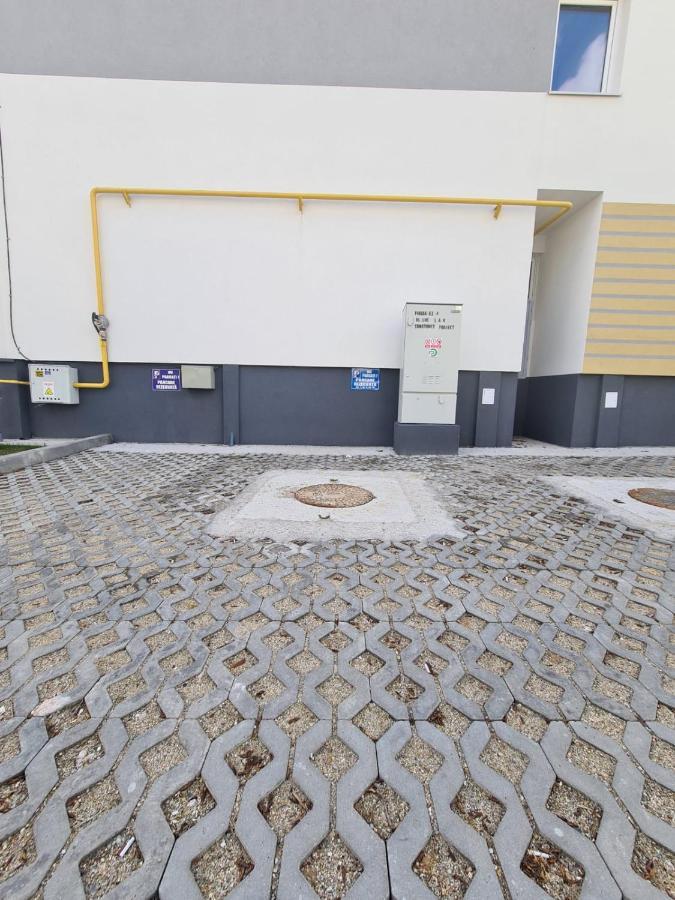 Ferienwohnung Garsoniera Luxury Kevin Piteşti Exterior foto