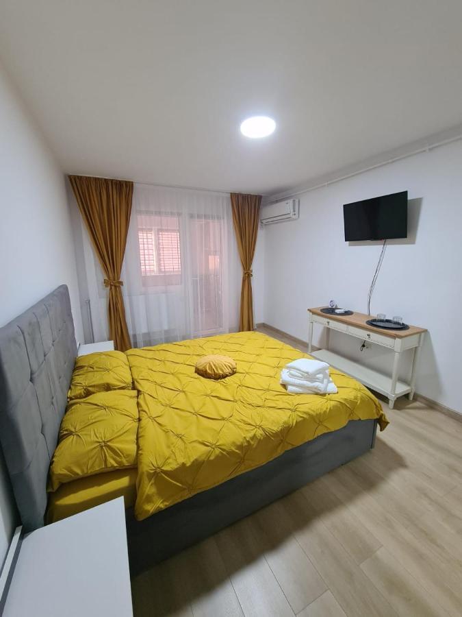 Ferienwohnung Garsoniera Luxury Kevin Piteşti Exterior foto